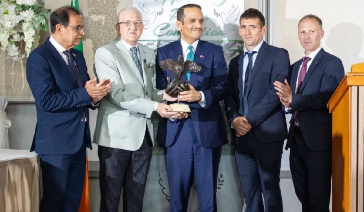 Prime Minister and Minister of Foreign Affairs on Receiving Tipperary Peace Award